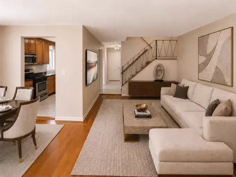 Living - 270 N Dover Ln, Des Plaines, IL 60018 photo 1 of 4