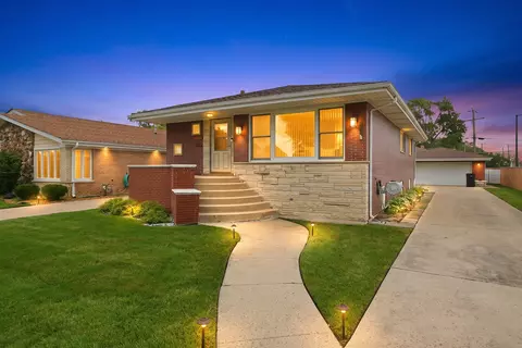 9429 Major Ave, Oak Lawn, IL 60453