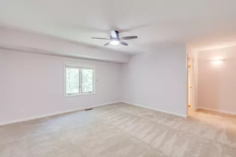 Bedroom - 412 Jay Dr, Mount Vernon, IL 62864 photo 5 of 7