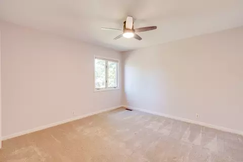 Bedroom - 412 Jay Dr, Mount Vernon, IL 62864 photo 3 of 7