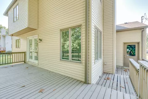 Exterior - 412 Jay Dr, Mount Vernon, IL 62864 photo 13 of 15