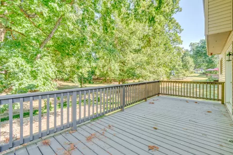 Exterior - 412 Jay Dr, Mount Vernon, IL 62864 photo 14 of 15