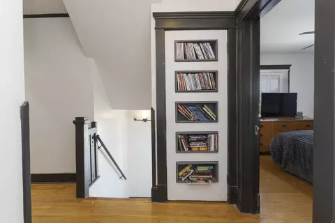 Entry Way - 807 S Morris Ave, Bloomington, IL 61701 photo 3 of 3