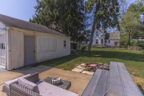 Exterior - 807 S Morris Ave, Bloomington, IL 61701 photo 4 of 8