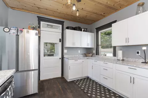 Kitchen - 807 S Morris Ave, Bloomington, IL 61701 photo 3 of 4