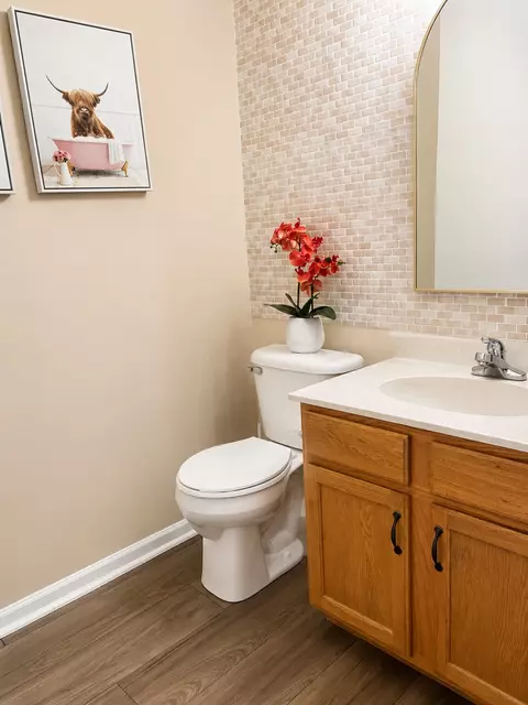 Bath - 4205 Dillon St, Plano, IL 60545 photo 6 of 6