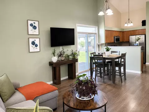 Living - 4205 Dillon St, Plano, IL 60545 photo 3 of 3