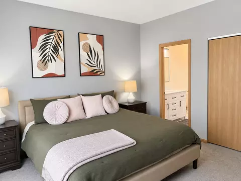 Bedroom - 4205 Dillon St, Plano, IL 60545 photo 1 of 6