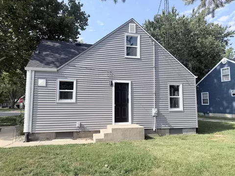Exterior - 1330 Lennington Cir, Kankakee, IL 60901 photo 3 of 6