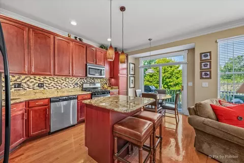 Kitchen - 131 Katrina Ln, Algonquin, IL 60102 photo 1 of 5