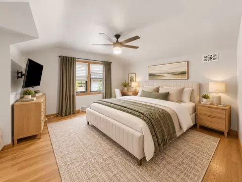 Bedroom - 390 Bartram Rd, Riverside, IL 60546 photo 5 of 8