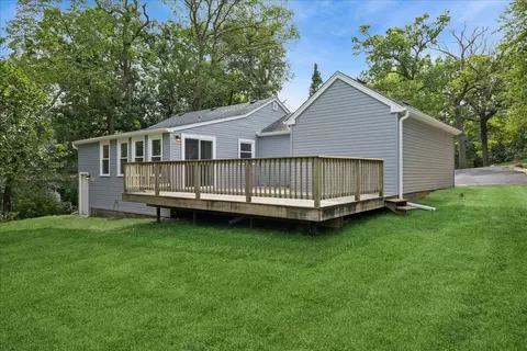 Exterior - 28622 W Edgewood Ave, Cary, IL 60013 photo 5 of 8