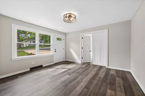 Living - 28622 W Edgewood Ave, Cary, IL 60013 photo 3 of 4