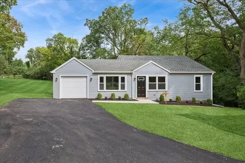 Exterior - 28622 W Edgewood Ave, Cary, IL 60013 photo 2 of 8