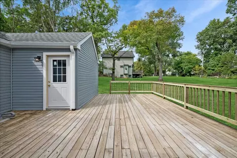 Exterior - 28622 W Edgewood Ave, Cary, IL 60013 photo 3 of 8