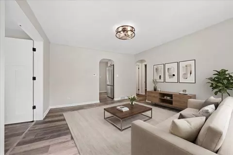 Living - 28622 W Edgewood Ave, Cary, IL 60013 photo 2 of 4