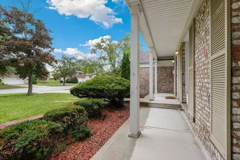 Exterior - 17817 Stonebridge Dr, Hazel Crest, IL 60429 photo 2 of 5