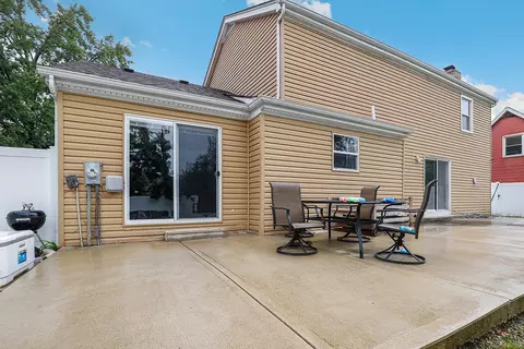 Exterior - 17817 Stonebridge Dr, Hazel Crest, IL 60429 photo 3 of 5