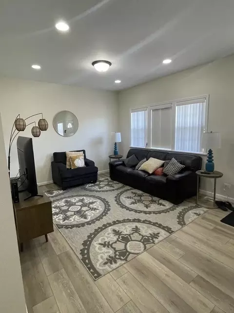 Living - 15 E 32nd St, Steger, IL 60475 photo 2 of 2