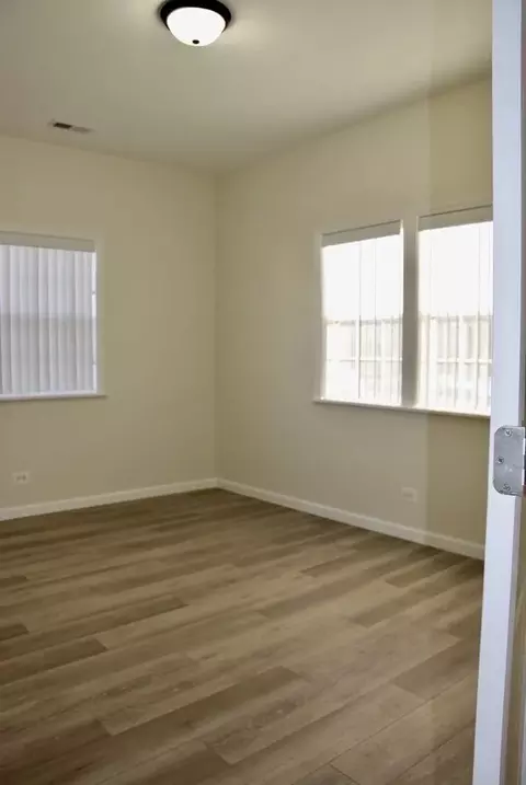 Bedroom - 15 E 32nd St, Steger, IL 60475 photo 1 of 6