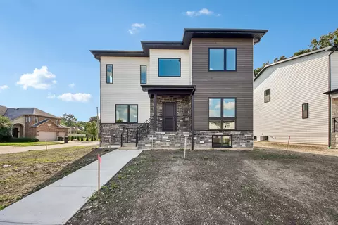 128 Pine Ln, Wood Dale, IL 60191