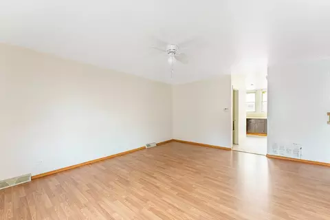 1370 Fargo Ave #E, Des Plaines, IL 60018 photo 4