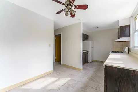 1370 Fargo Ave #E, Des Plaines, IL 60018 photo 17