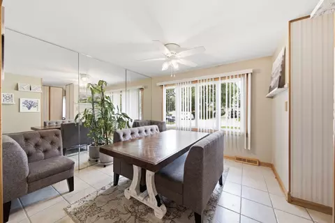 Dining - 7211 Stickney Ave, Bridgeview, IL 60455 photo 1 of 1