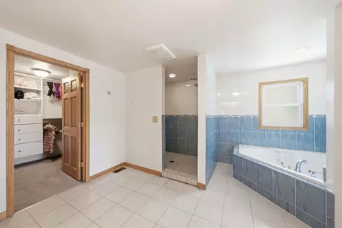 Bath - 7211 Stickney Ave, Bridgeview, IL 60455 photo 3 of 4
