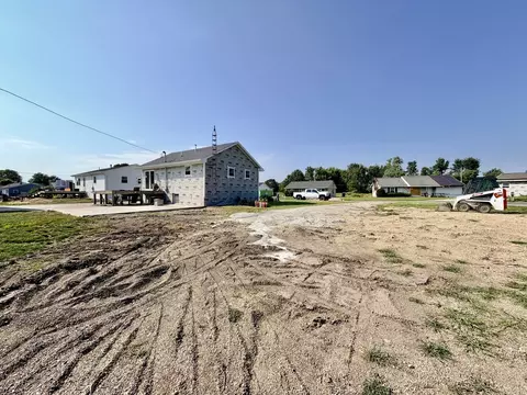 14 Sunbury Dr, Streator, IL 61364