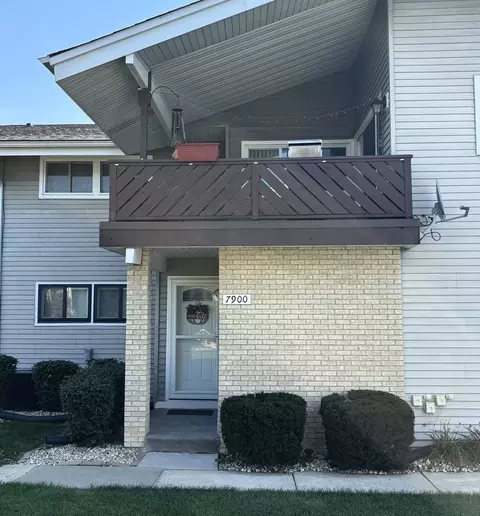 7900 164th Ct #264, Tinley Park, IL 60477