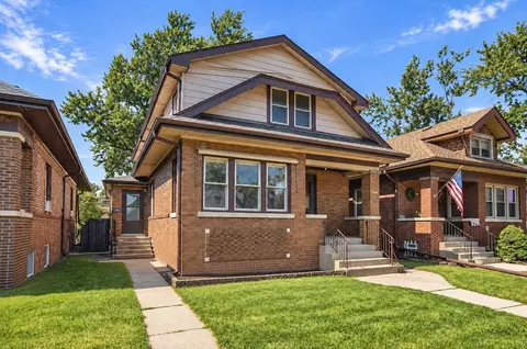 12604 Elm St, Blue Island, IL 60406