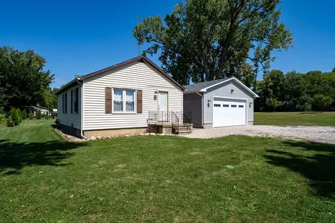 Other - 327 E John St, Forrest, IL 61741 photo 2 of 15
