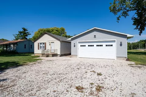 Other - 327 E John St, Forrest, IL 61741 photo 3 of 15