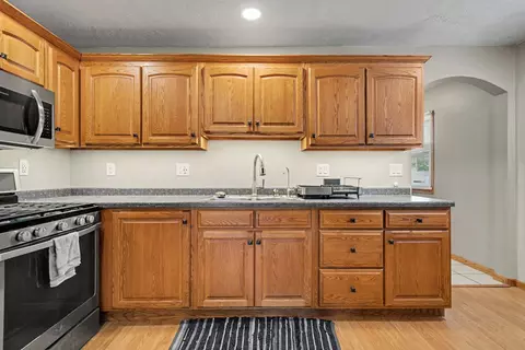 Kitchen - 327 E John St, Forrest, IL 61741 photo 2 of 4