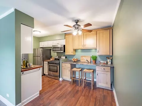 Kitchen - Undisclosed, Hoffman Estates, IL 60169 photo 4 of 6