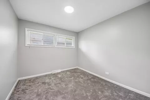 Bedroom - 16207 Marshfield Ave, Markham, IL 60428 photo 5 of 6