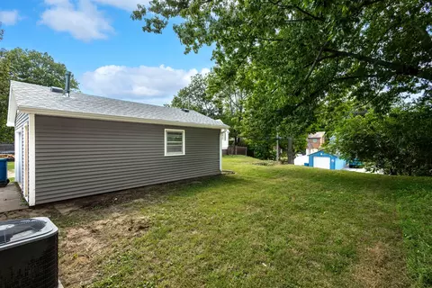 Exterior - 356 16th St, Silvis, IL 61282 photo 3 of 5