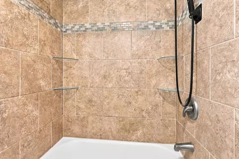 Bath - 356 16th St, Silvis, IL 61282 photo 4 of 5
