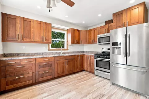 Kitchen - 356 16th St, Silvis, IL 61282 photo 2 of 2