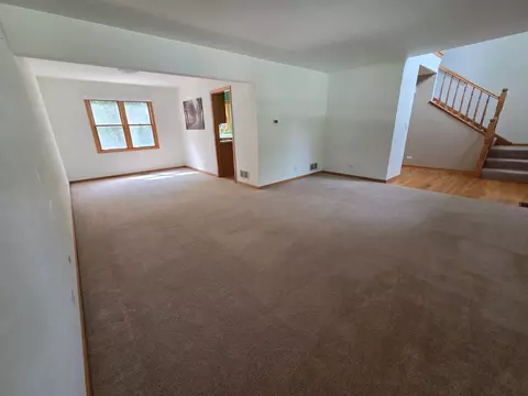 Living - 2103 E Seminole Ln, Mount Prospect, IL 60056 photo 3 of 7