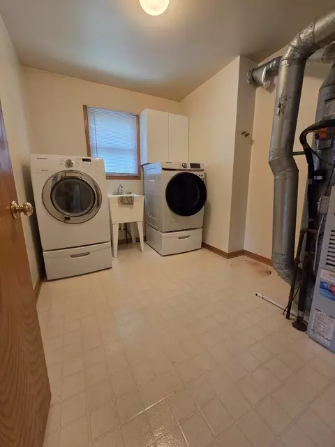 Other - 2103 E Seminole Ln, Mount Prospect, IL 60056 photo 1 of 2
