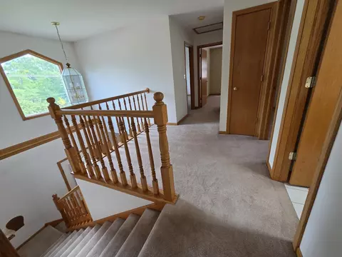 Entry Way - 2103 E Seminole Ln, Mount Prospect, IL 60056 photo 1 of 1