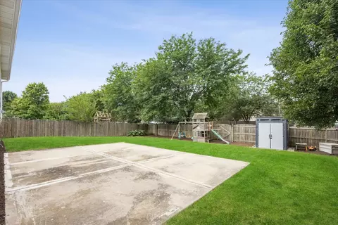 Exterior - 2007 Gray Hawk Dr, Plainfield, IL 60586 photo 2 of 3