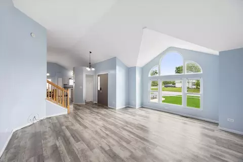 Living - 2007 Gray Hawk Dr, Plainfield, IL 60586 photo 1 of 3