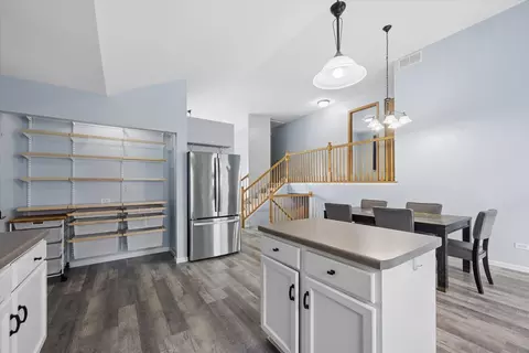 Kitchen - 2007 Gray Hawk Dr, Plainfield, IL 60586 photo 3 of 3