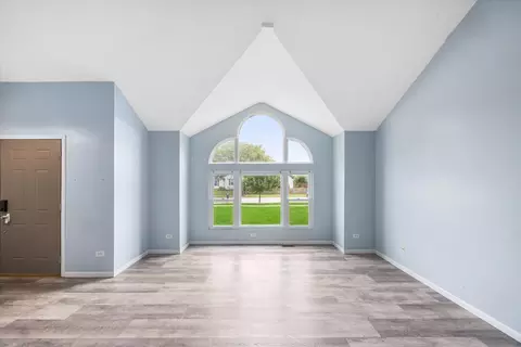 Living - 2007 Gray Hawk Dr, Plainfield, IL 60586 photo 3 of 3