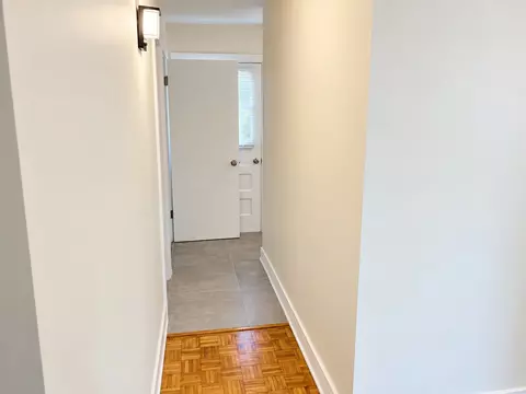 Entry Way - Undisclosed, Hazel Crest, IL 60429 photo 1 of 1