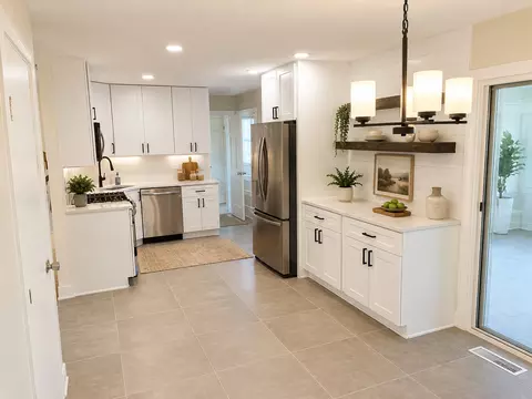 Kitchen - Undisclosed, Hazel Crest, IL 60429 photo 1 of 1