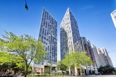 345 W Fullerton Pkwy #1905, Chicago, IL 60614